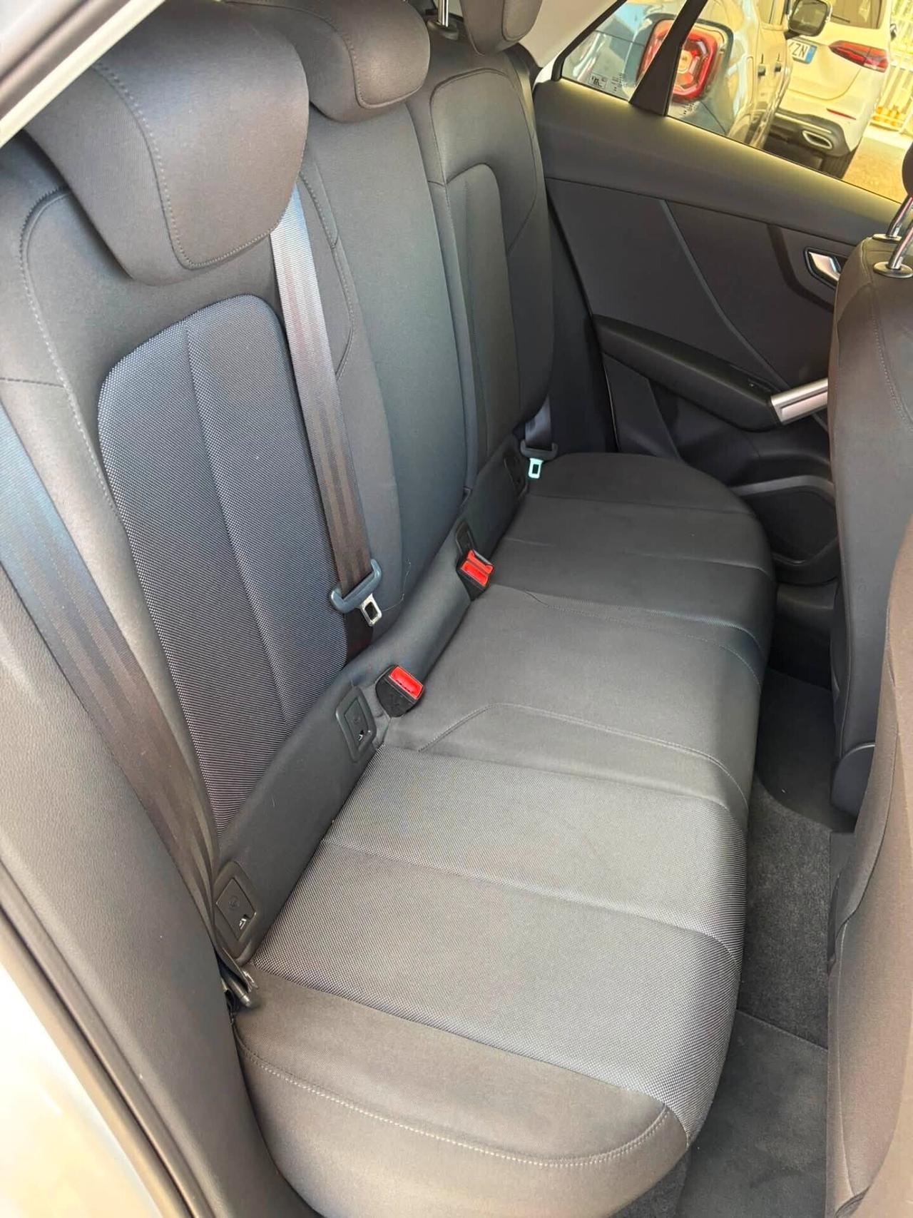Audi Q2 30 TDI S tronic Business Advanced