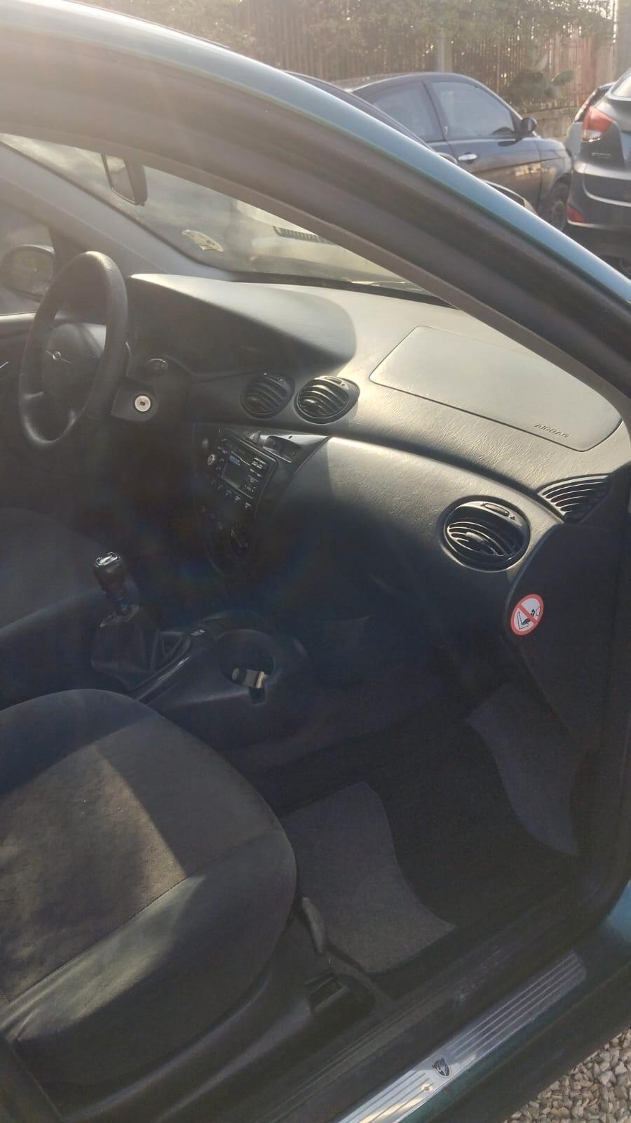 Ford Focus 1.8 TDDi cat 5p. Ghia