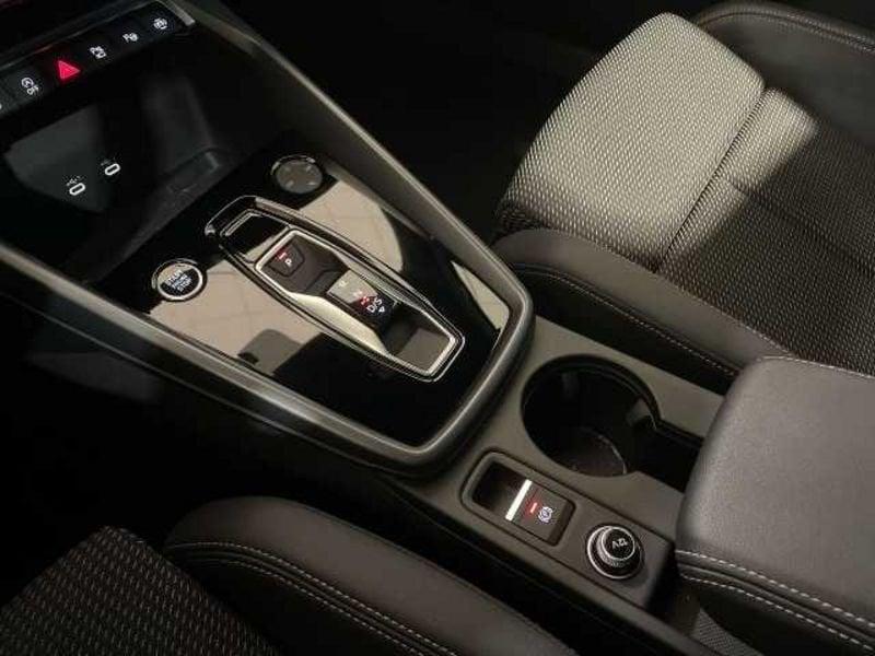 Audi A3 IV 2024 Sportback 35 2.0 tdi S line edition s-tronic