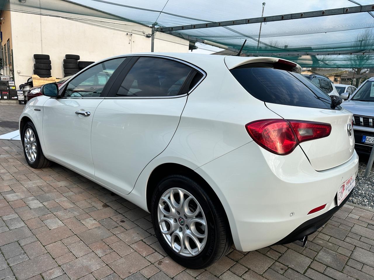 Alfa Romeo Giulietta 1.6 JTDm-2 105 CV Exclusive