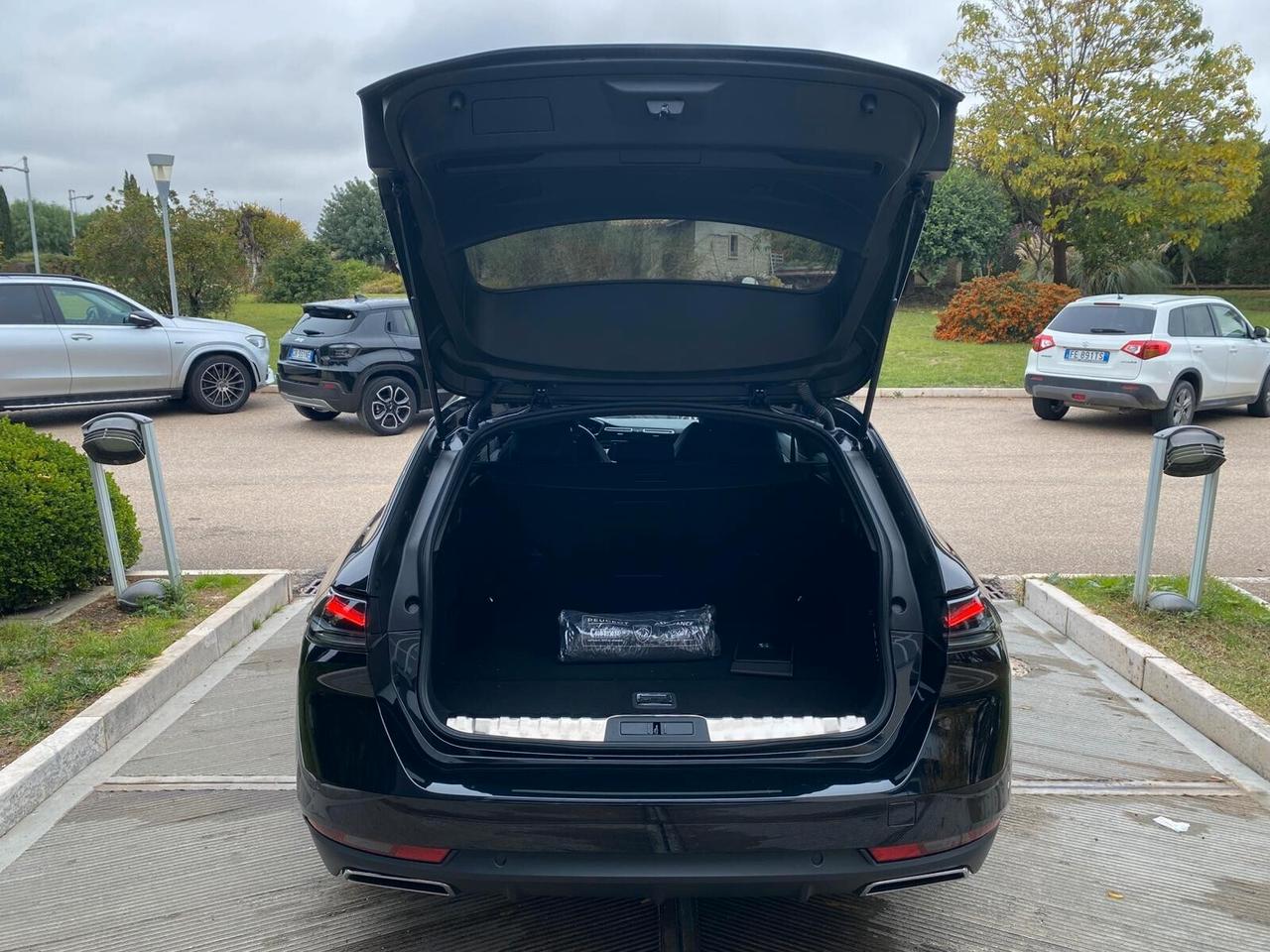 Peugeot 508 BlueHDi 130 S&S EAT8 SW Allure