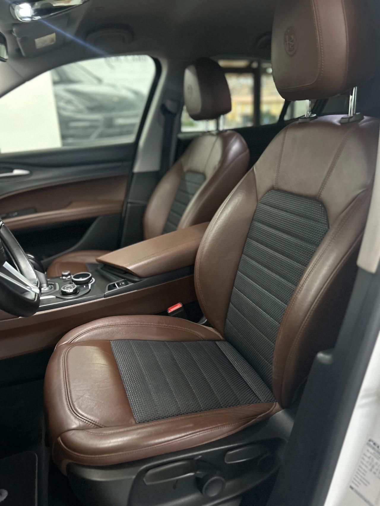 Alfa Romeo Stelvio 2.2 Turbodiesel 210 CV AT8 Q4 Super