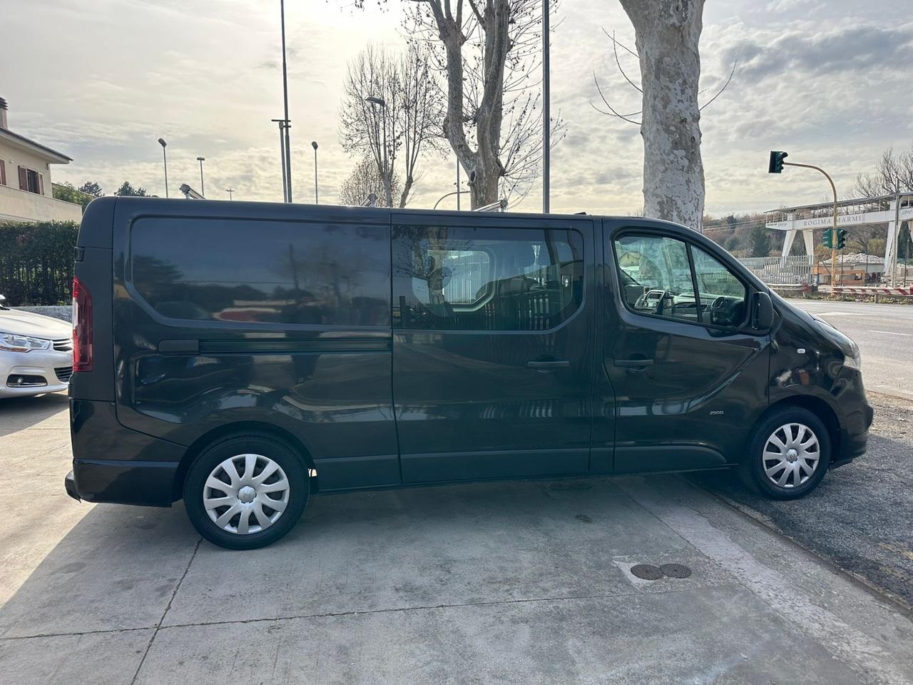 Opel Vivaro 6 posti 1.6 diesel