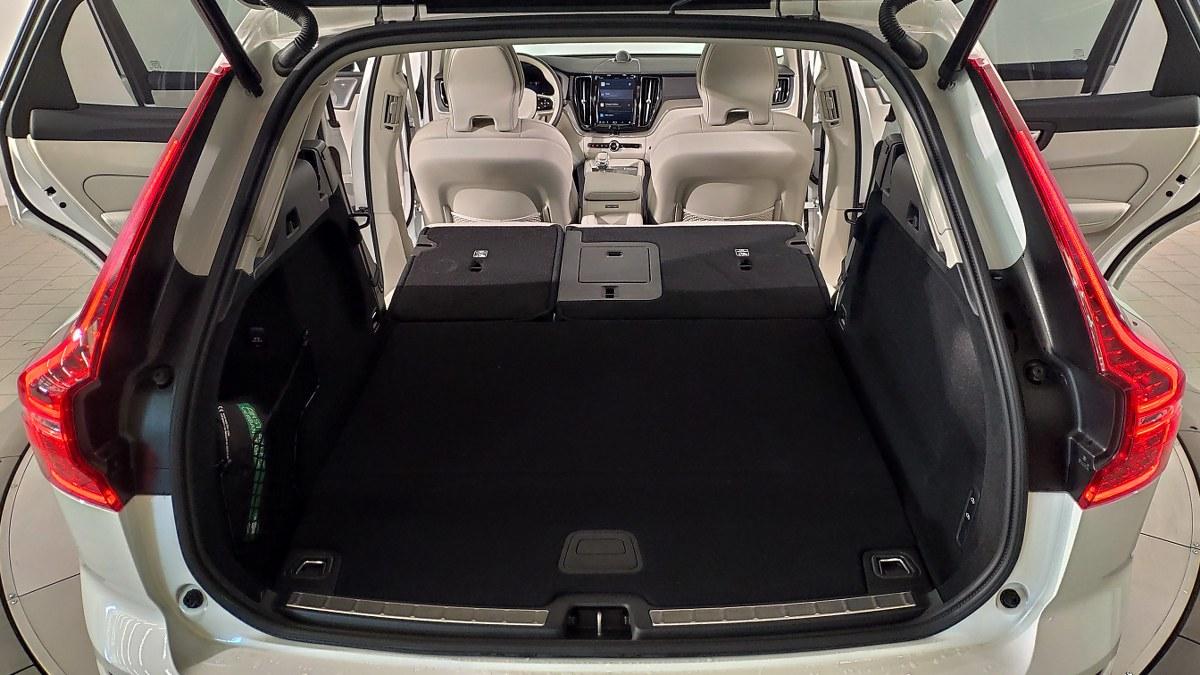 VOLVO Xc60 T8 Recharge Plug-In Hybrid Awd Aut. Ultimate Dark