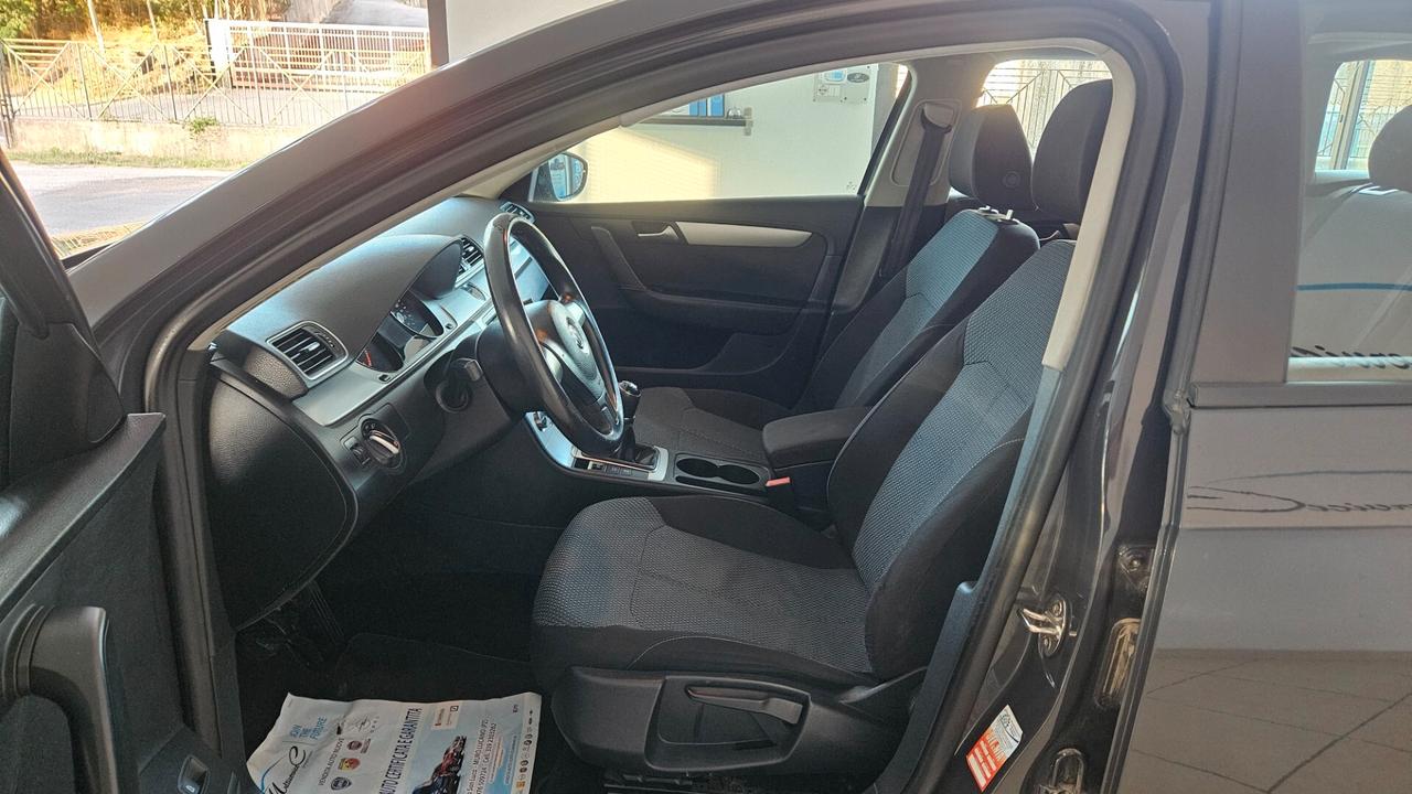 Volkswagen Passat Var. Bs. 1.6 TDI Comfortline