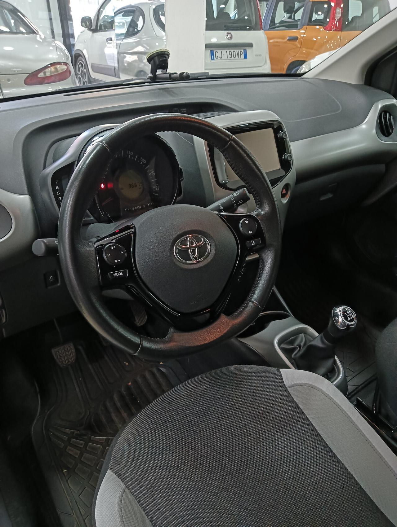 Toyota Aygo 1.0 VVT-i 72 CV 5 porte x-trend MMT