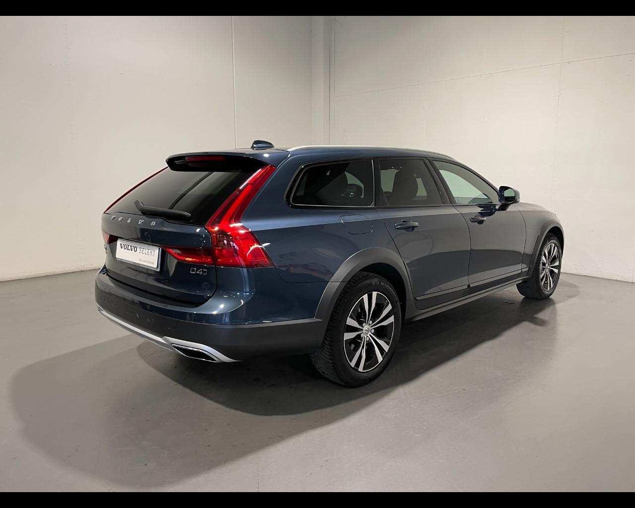 VOLVO V90 V90 Cross Country 2.0 d4 awd geartronic my19