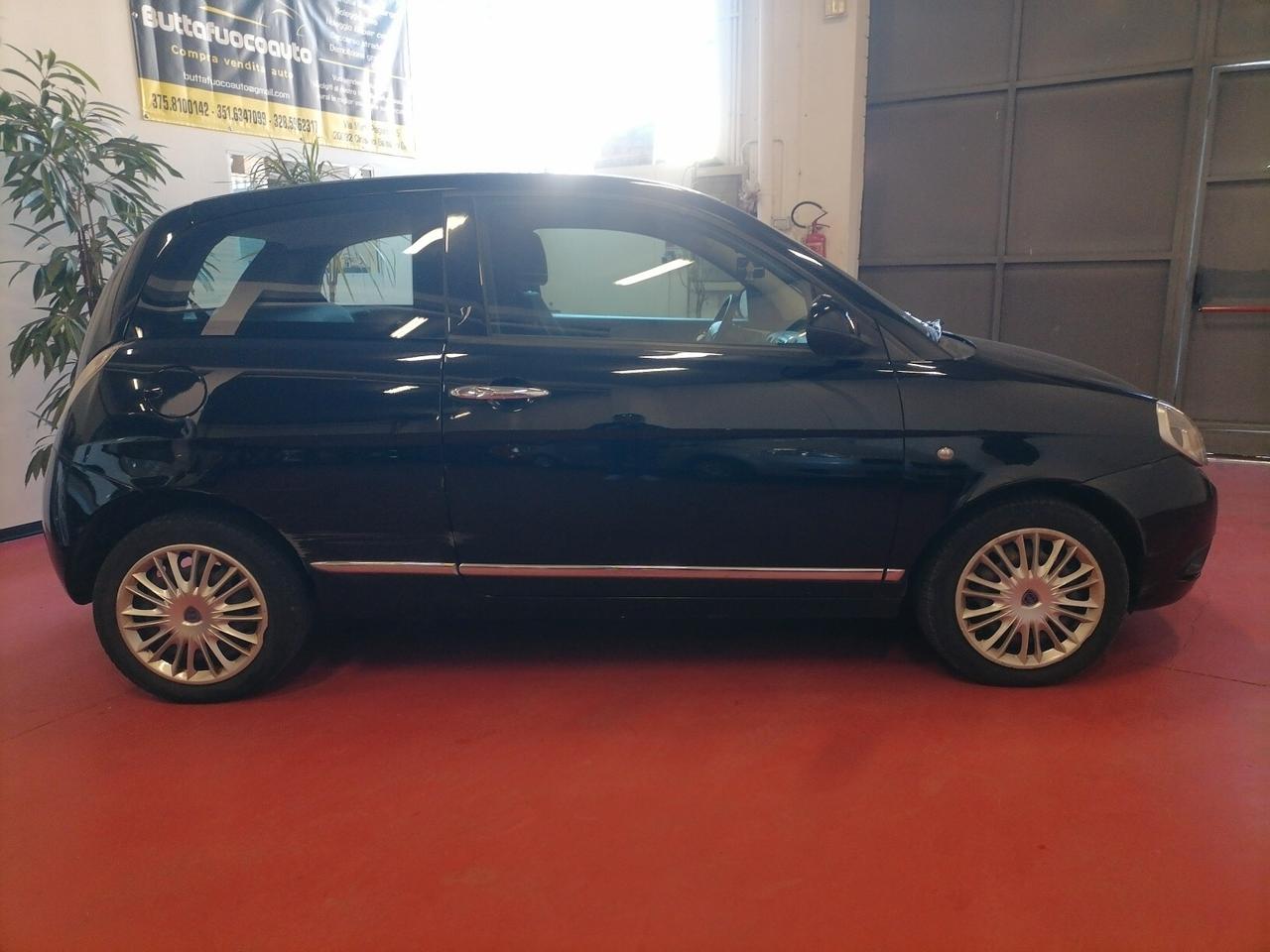 Lancia Ypsilon 1.2 69 CV Platinum