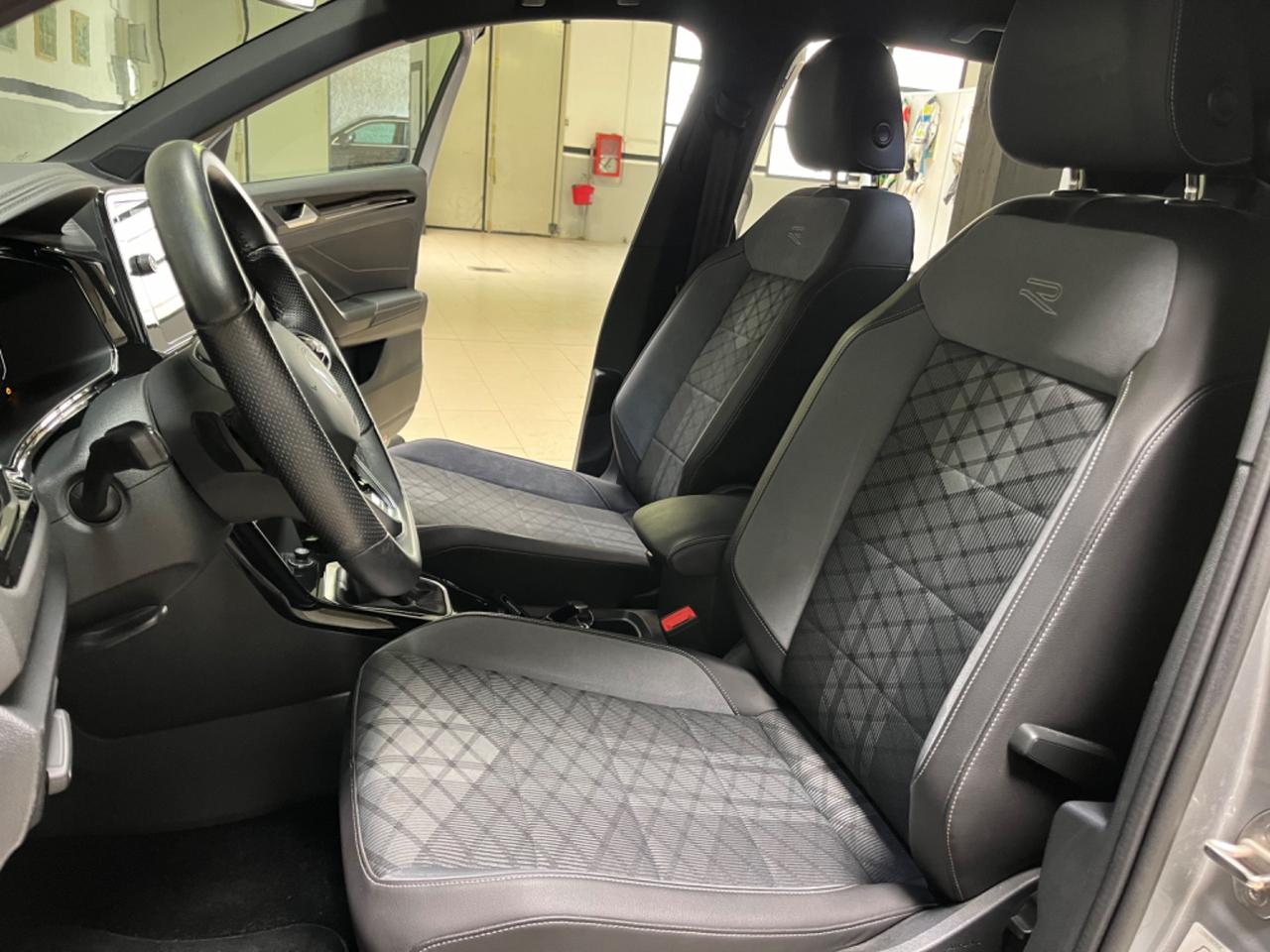Volkswagen T-Roc 2.0 TDI SCR 150 CV DSG R-Line