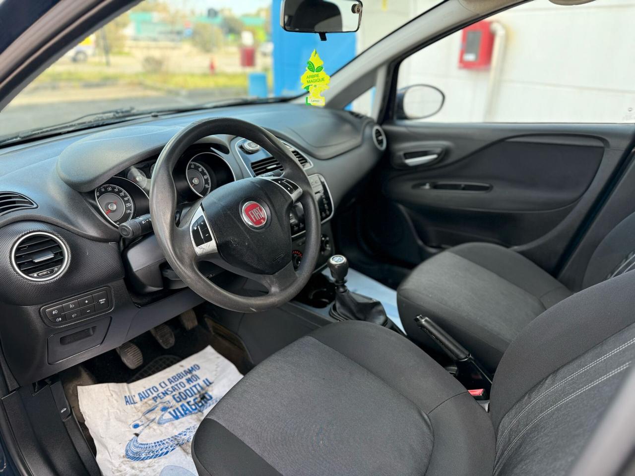FIAT PUNTO LOUNGE 1.4 METANO 2011 12 MESI DI GARANZIA