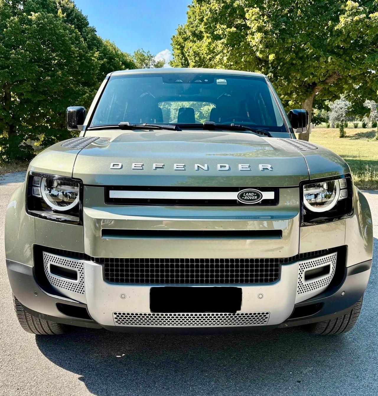 Land Rover Defender 110 3.0D I6 200 CV AWD Auto X-Dynamic SE