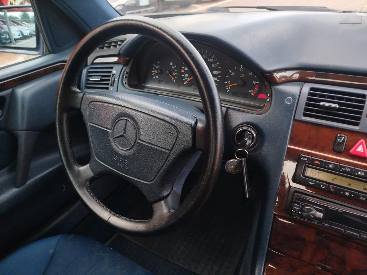 Mercedes-benz E 250 diesel cat Avantgarde