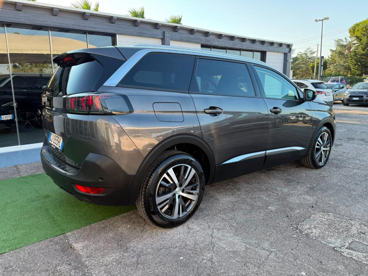 PEUGEOT 5008 BlueHDi 130 S&S EAT8 Allure Pack