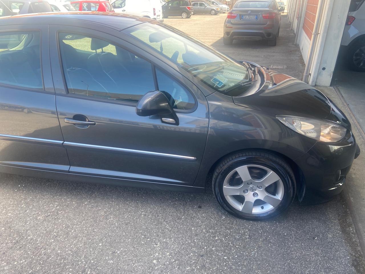 Peugeot 207 1.6 HDi 110CV 5p. XS