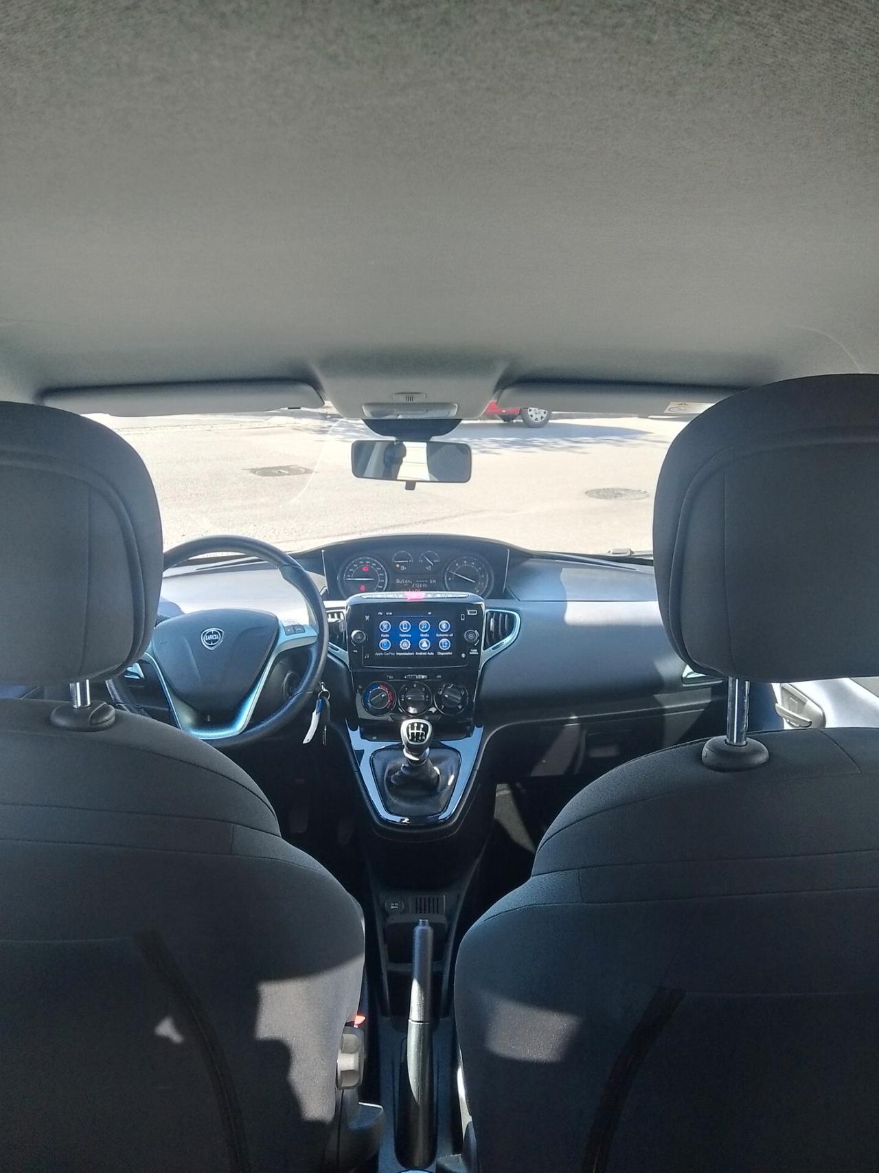 Lancia Ypsilon 1.0 FireFly 5 porte S&S Hybrid Gold Plus