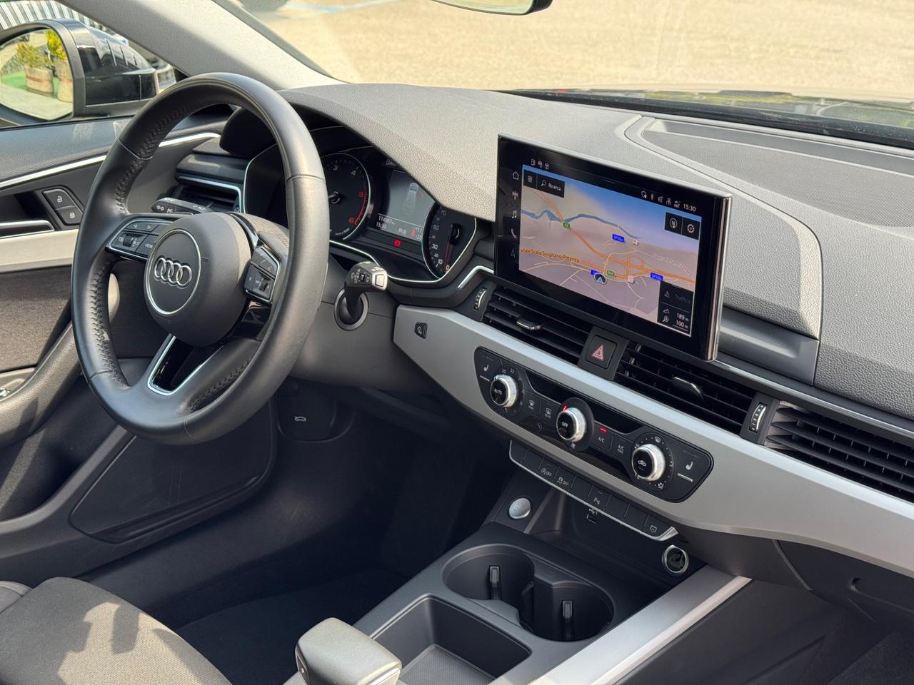 Audi A4 Avant 30 TDI/136 CV S tronic Business Advanced