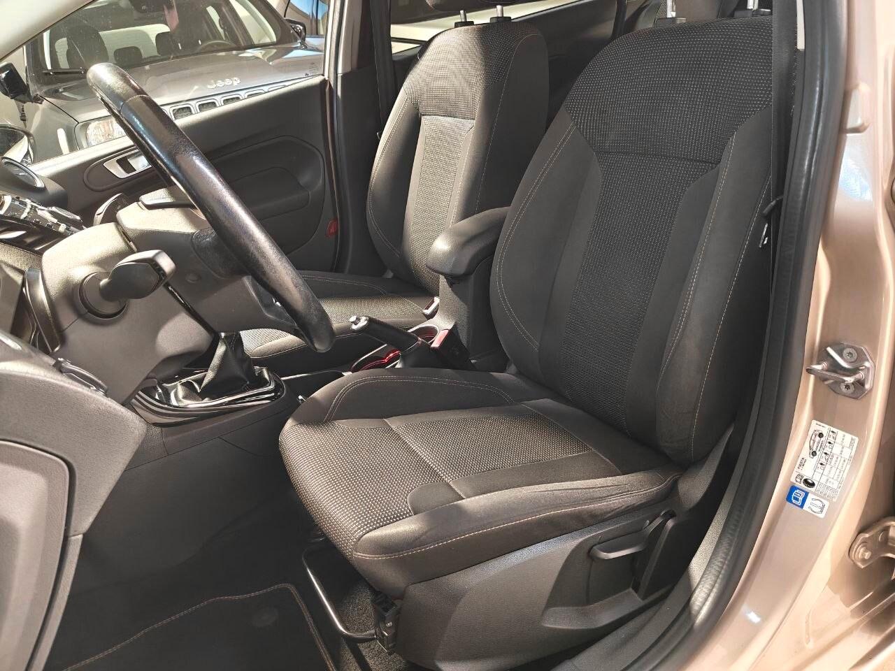 FORD Fiesta 6ª serie Fiesta 1.5 TDCi 75CV 5 po...