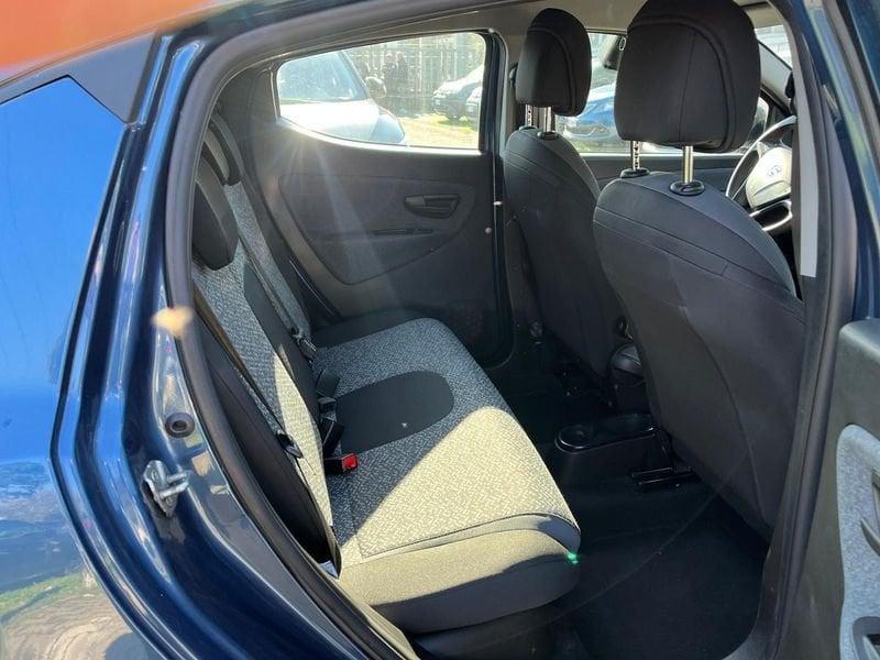 Lancia Ypsilon Ypsilon 1.0 FireFly 5 porte S&S Hybrid Silver