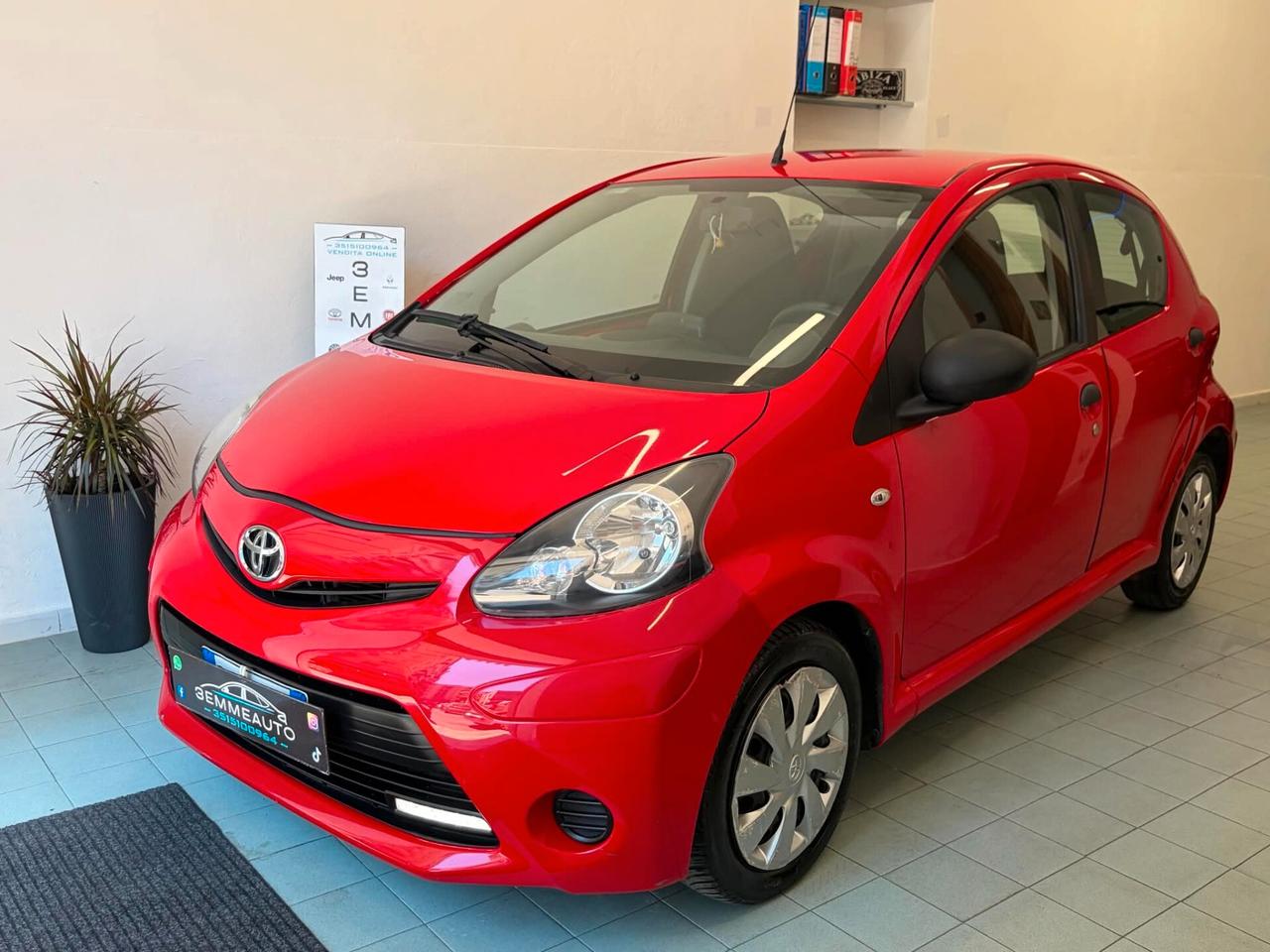 Toyota Aygo 1.0 68Cv Connect Led 12 MESI DI GARANZIA