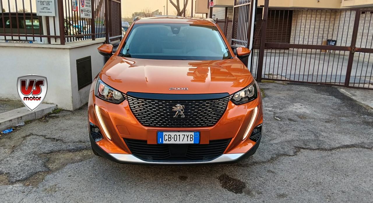 PEUGEOT 2008 1.2 BENZ-RETROC-NAVI