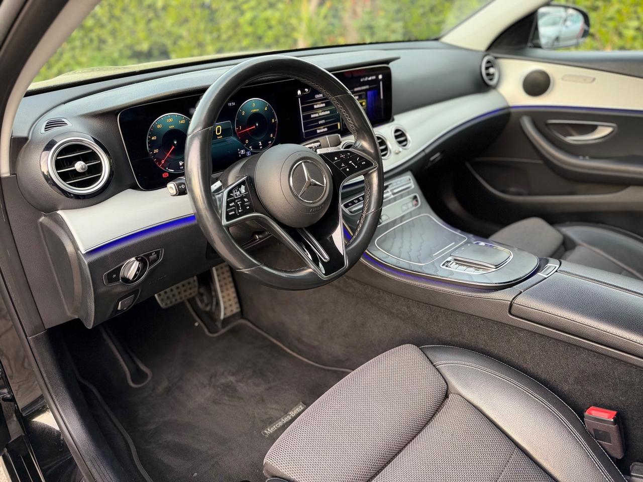 Mercedes-benz E 200d PREMIUM LED DISTRONIC FULL