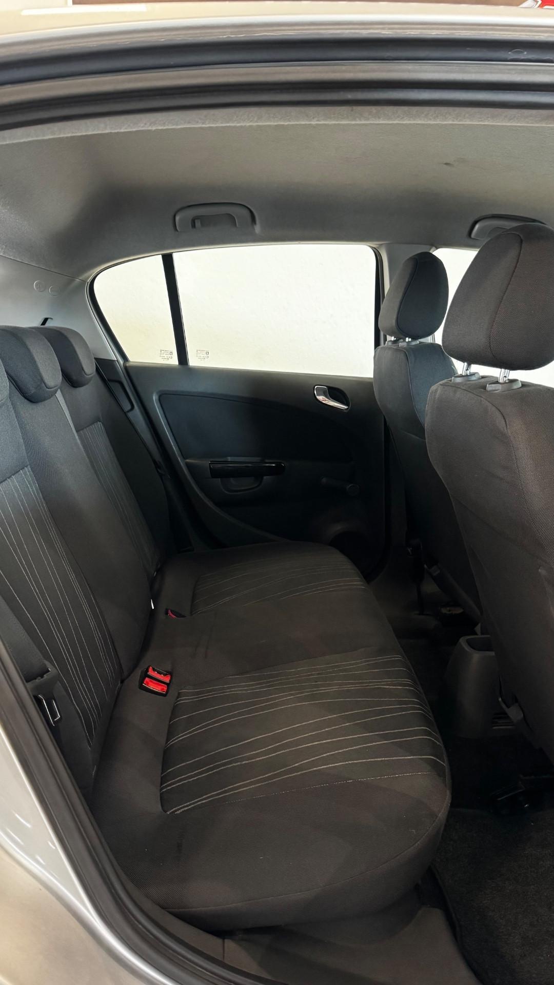 Opel Corsa 1.2 5 porte Enjoy
