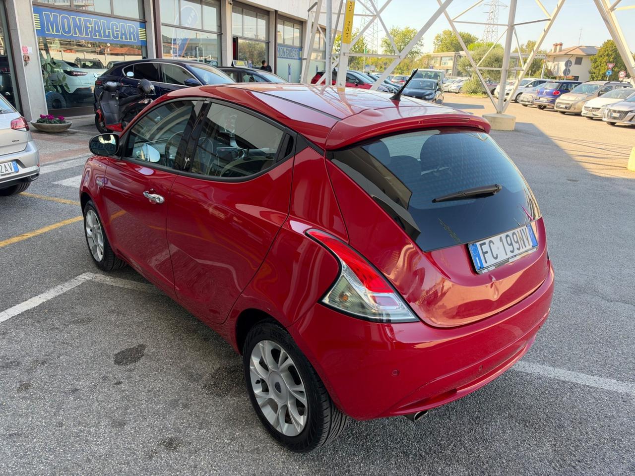 Lancia Ypsilon 1.2 69 CV 5 porte 2016