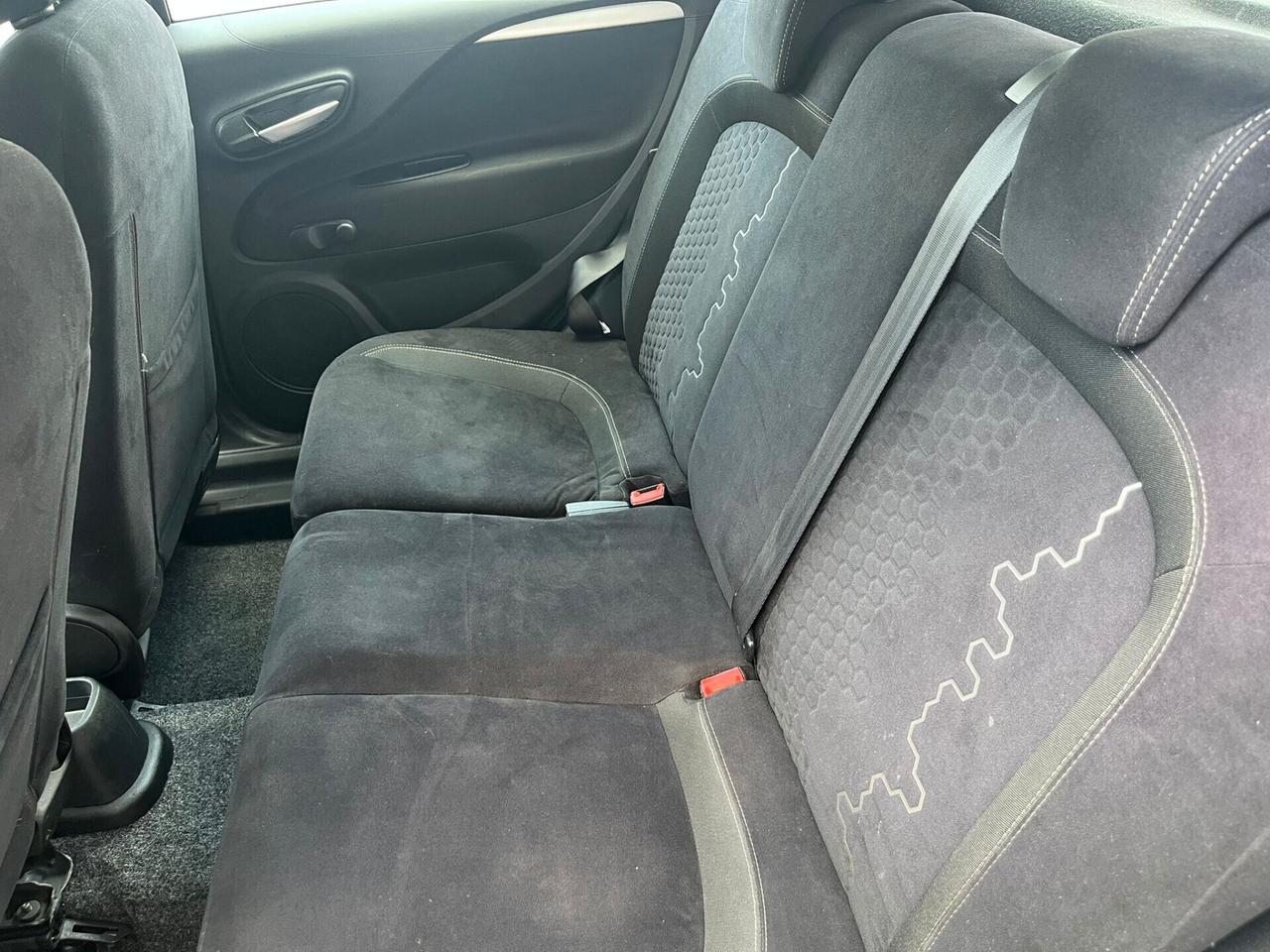 FIAT PUNTO LOUNGE 1.2 BENZ-GPL TAGLIANDI FIAT PERFETTA