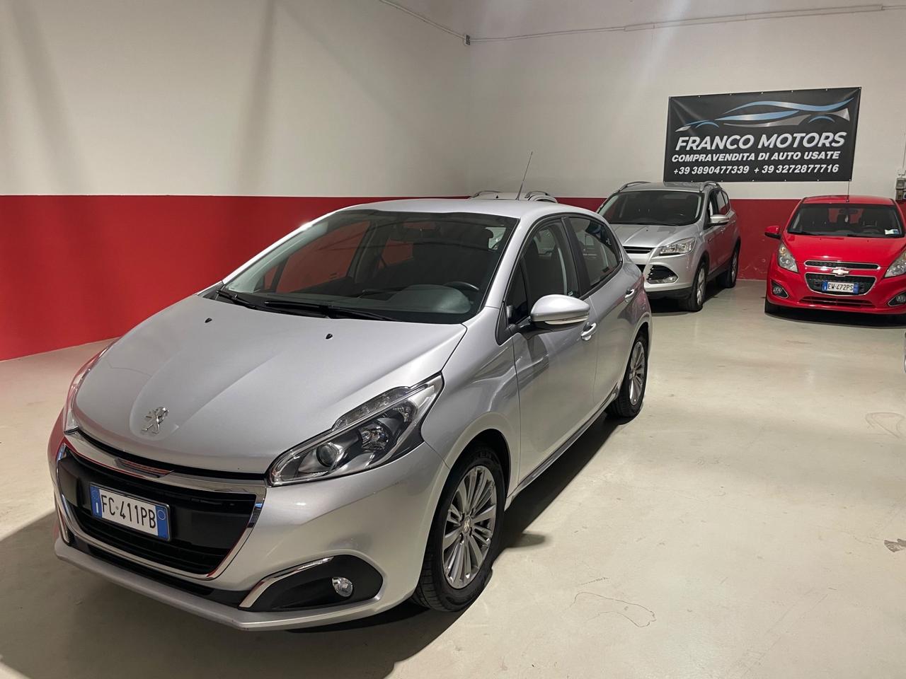 Peugeot 208 PureTech 82 5 porte Allure