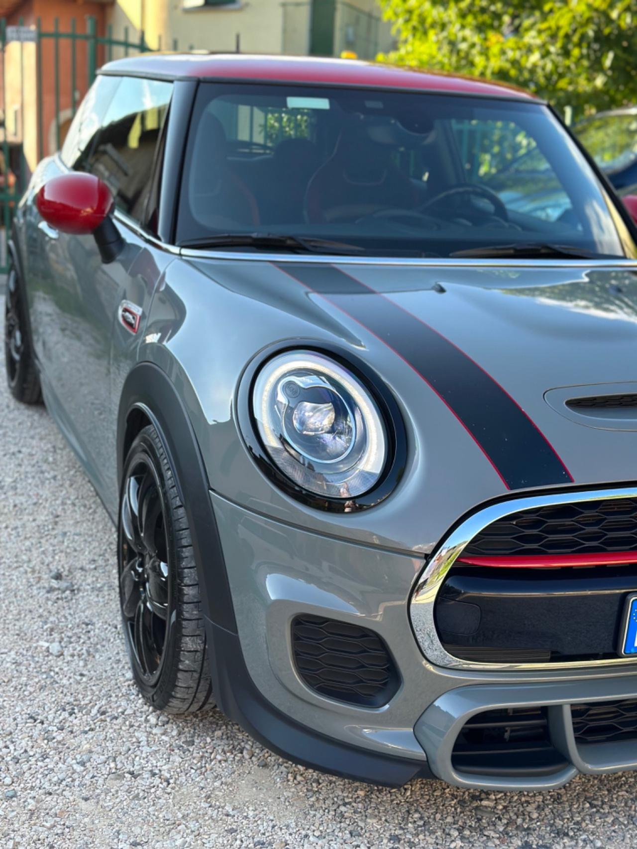 Mini COOPER JCW 233CV FULLOPT KMCERT UNICOPR
