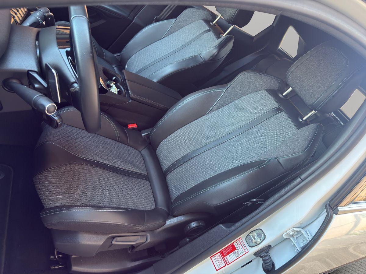 PEUGEOT - 3008 -1.5 BlueHDi 130 EAT8 S&S GT Line