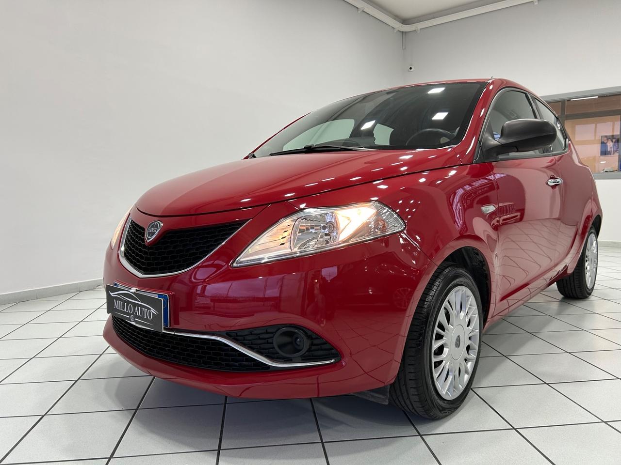 Lancia Ypsilon 1.2 69 CV 5 porte GPL Elefantino