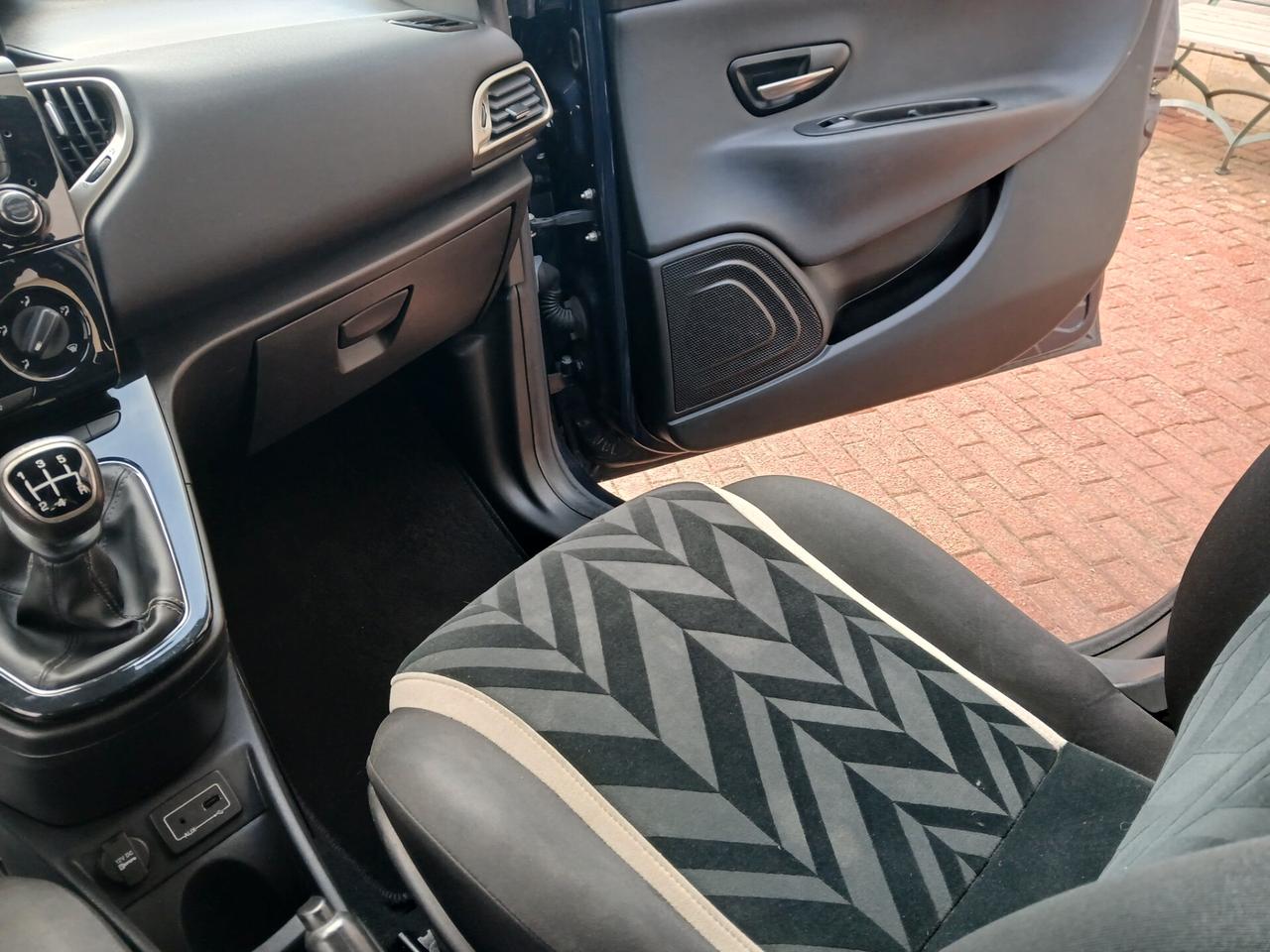 Lancia Ypsilon 1.2 Gold