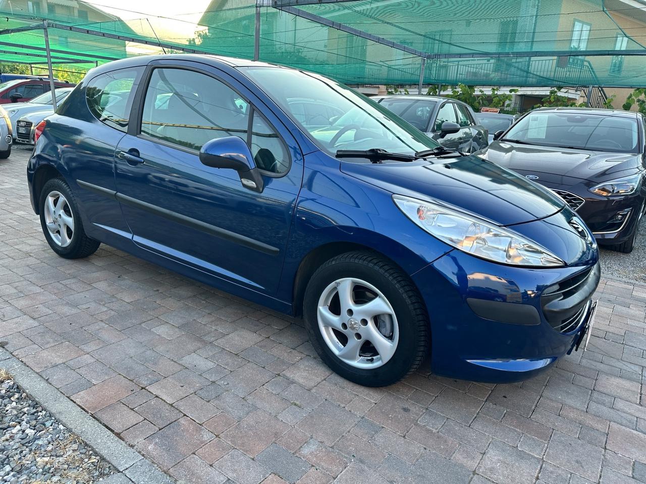 Peugeot 207 1.4 Benzina ok per neopatentati