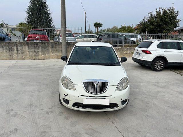 LANCIA Ypsilon 1.2 69 CV Unyca
