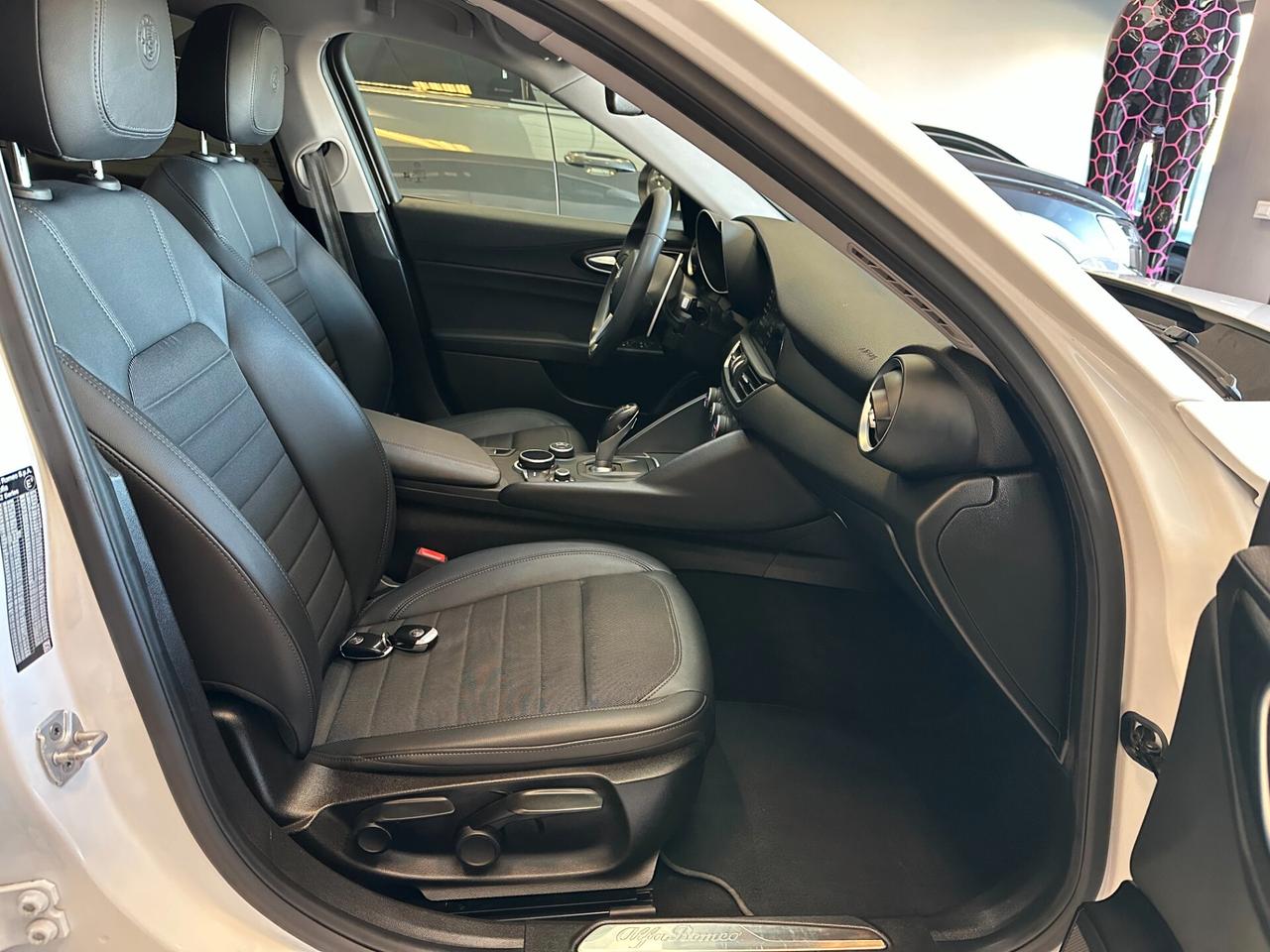 Alfa Romeo Giulia 2.2 Turbodiesel 150 CV AT8 Super PARI AL NUOVO