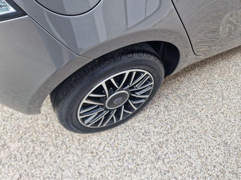 LANCIA Ypsilon 1.0 firefly hybrid Platino s&s 70cv