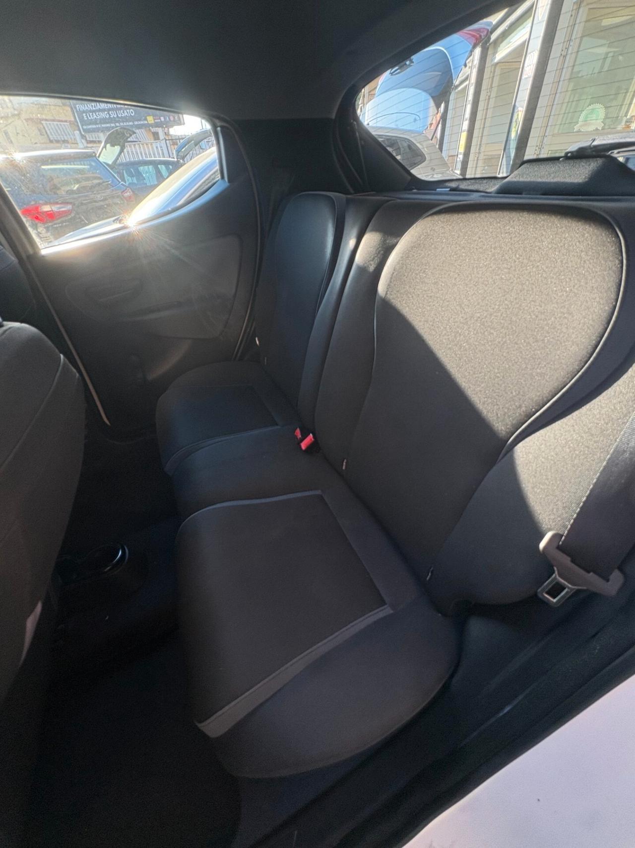 Lancia Ypsilon 1.2 69 CV 5 porte Gold
