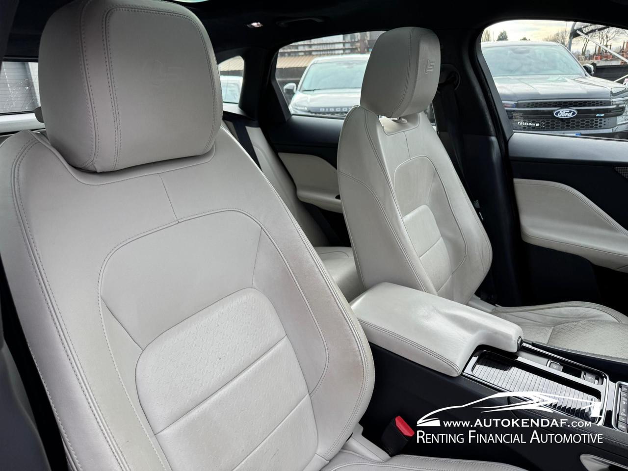 Jaguar F-Pace 3.0d V6 First edition awd 300cv auto