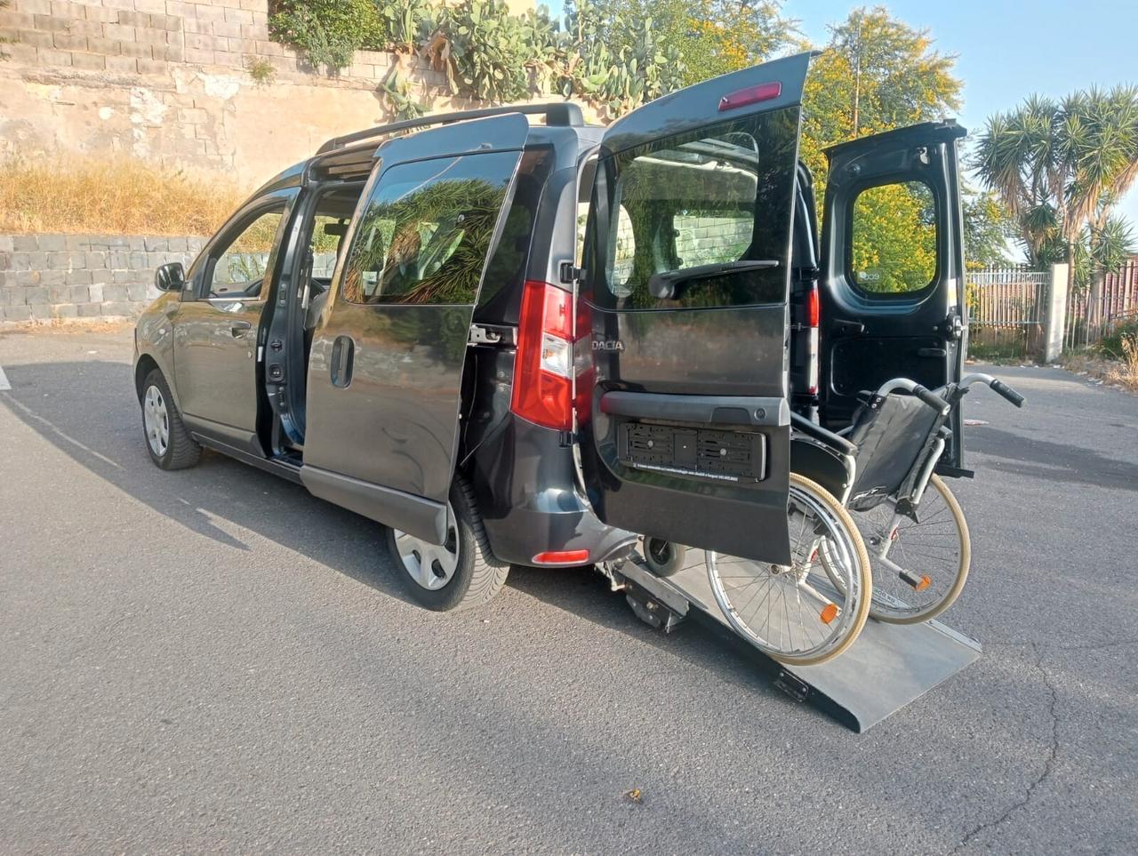 Dacia Dokker Pianale ribassato con rampa disabili in carrozzina