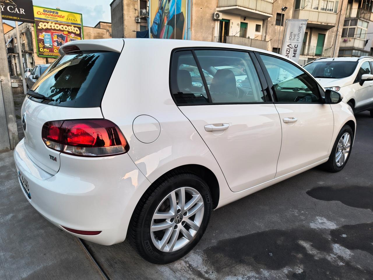 VOLKSWAGEN GOLF 1.6 DIESEL INTROVABILE SOLO 85.000 KM