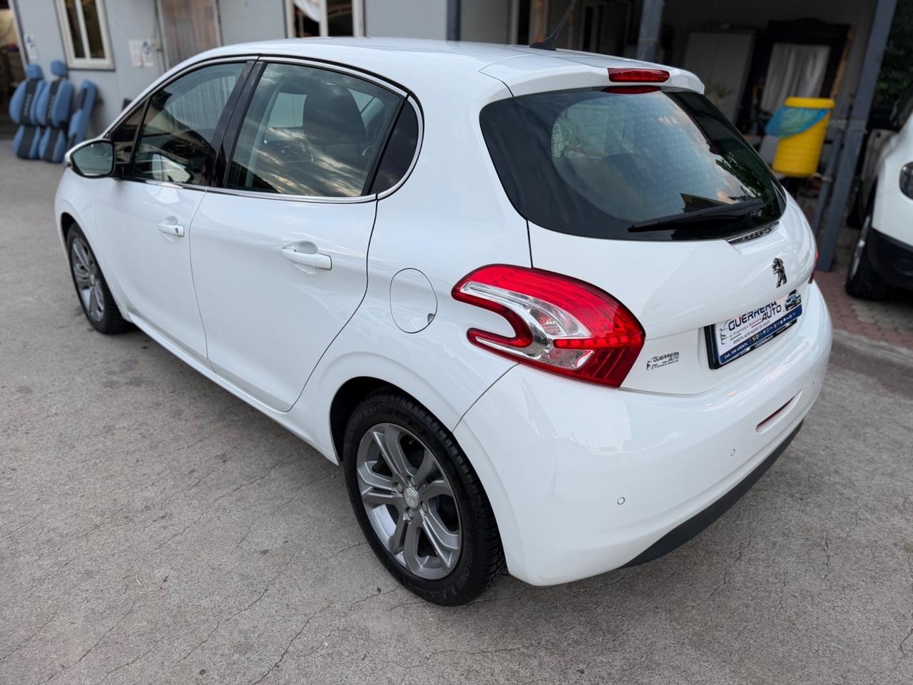 Peugeot 208 82cv 5 porte Allure Km Certificati