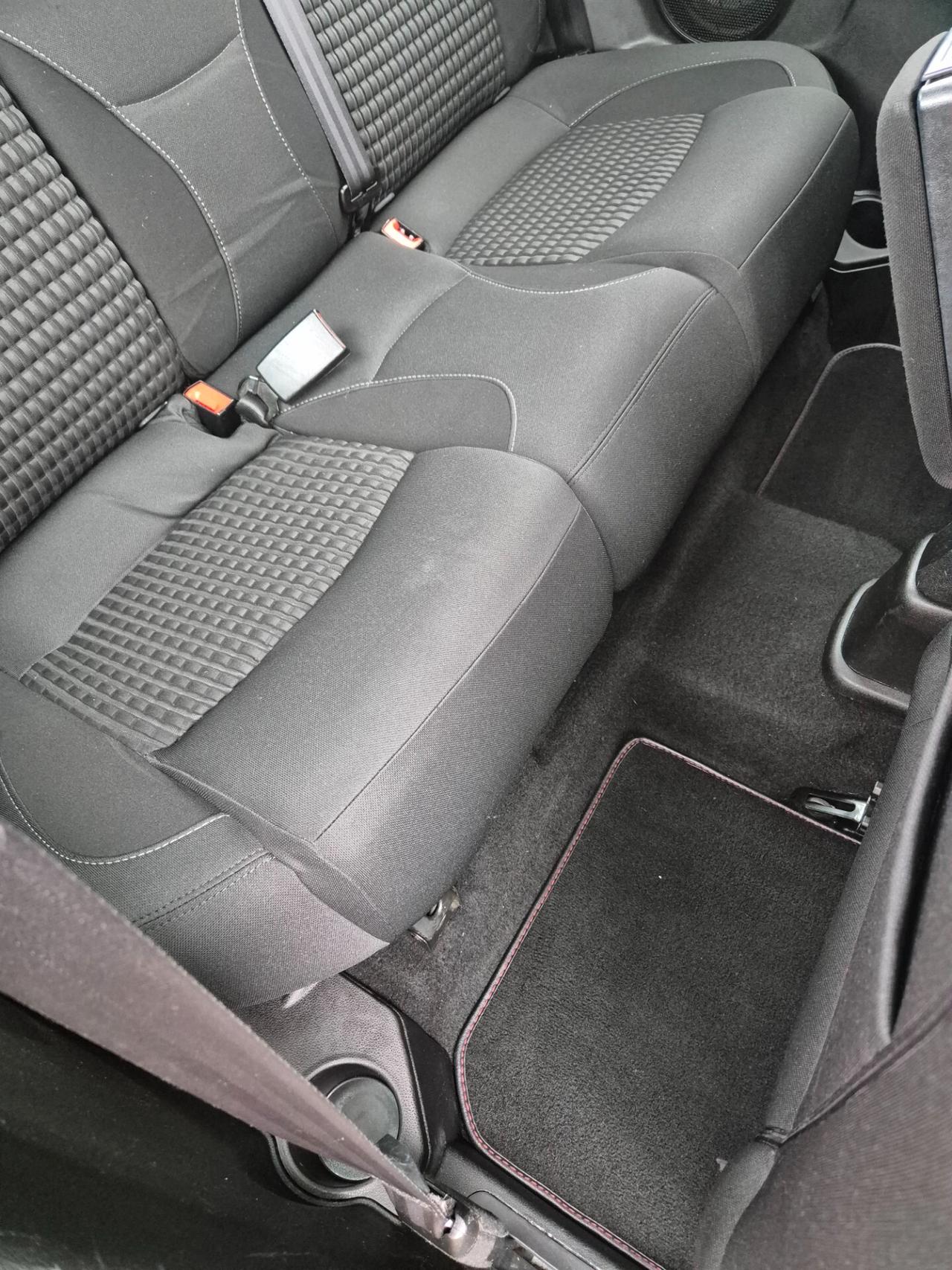 Alfa Romeo MiTo 1.6 JTDm 16V Distinctive Sport Pack