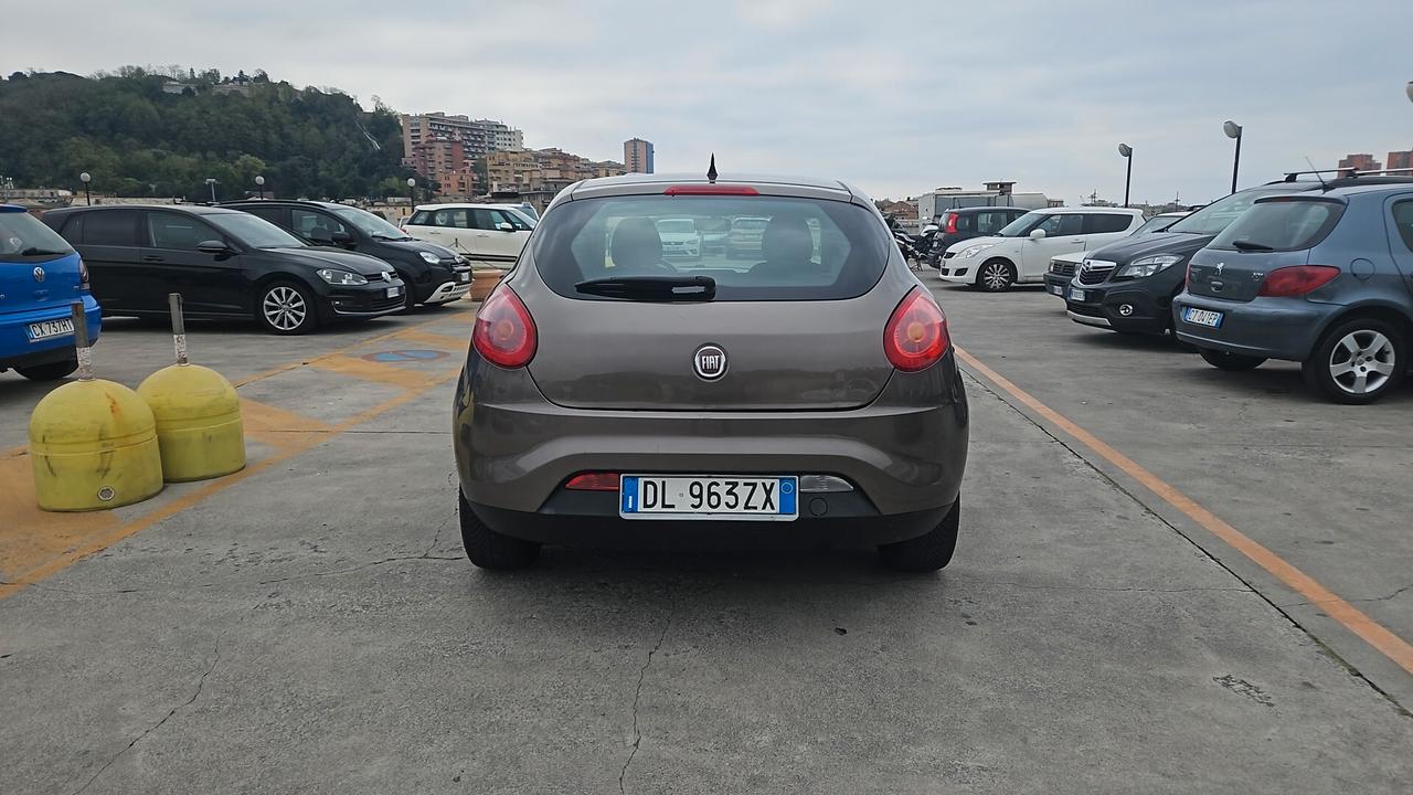 FIAT BRAVO 1.9 MJT 120cv – PERFETTA – TENUTA DA AMATORE Vendo splendida Fiat Bravo 1.9