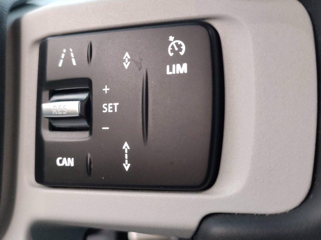 LAND ROVER Defender (2019) LAND ROVER 110 3.0D I6 200 CV AWD Auto X-Dynamic SE del 2025