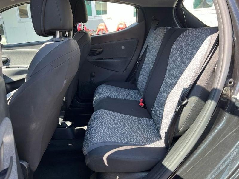 Lancia Ypsilon 1.0 FireFly 5 porte S&S Hybrid Alberta Ferretti