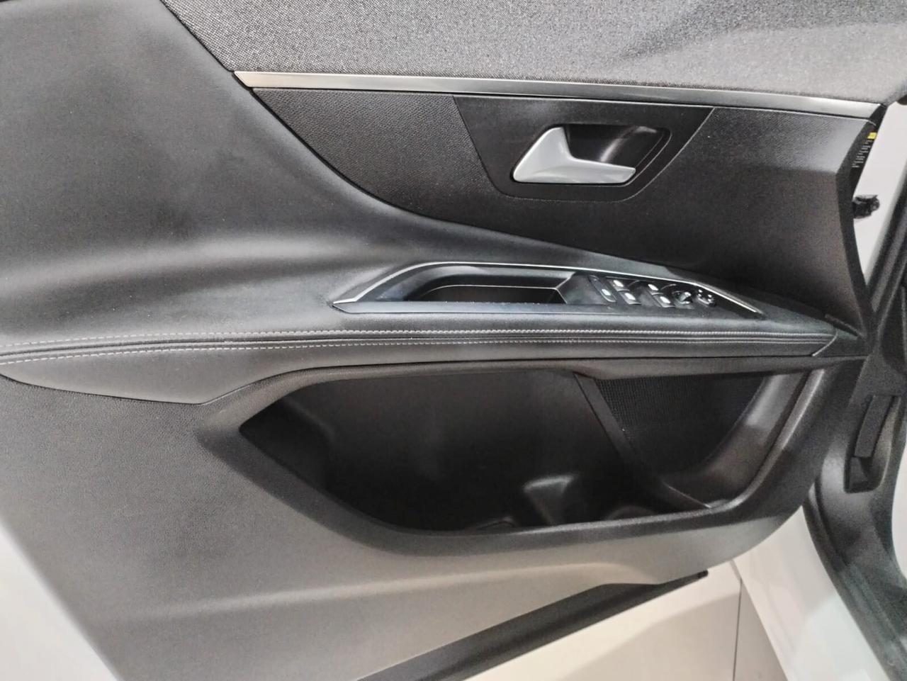 Peugeot 5008 BlueHDi 130 S&S EAT8 Allure