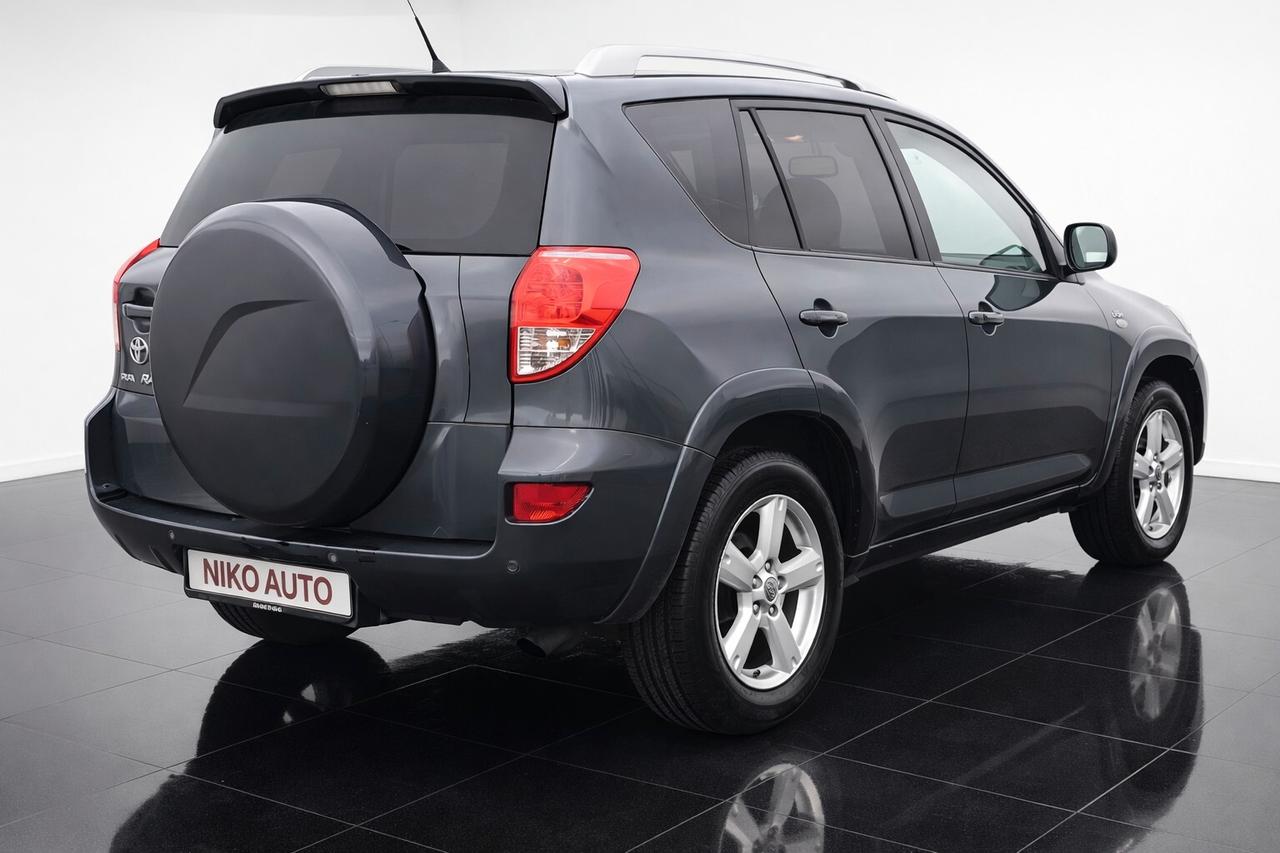 TOYOTA RAV4 2006 2.2 D-4D 177 CV Luxury PELLE NAVI CRUIS DA CONTROLLARE