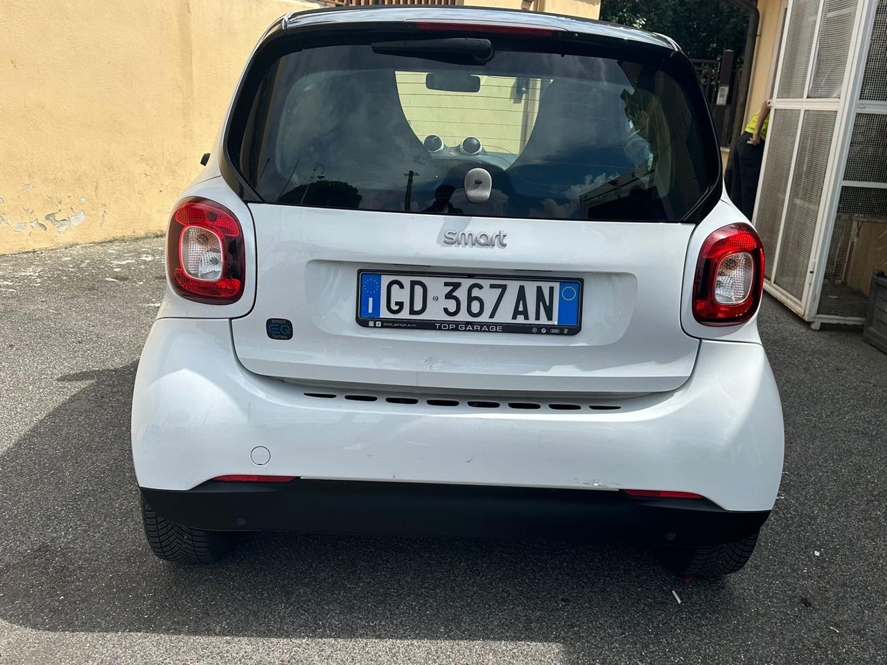 Smart ForTwo EQ Parisblue (4,6kW)