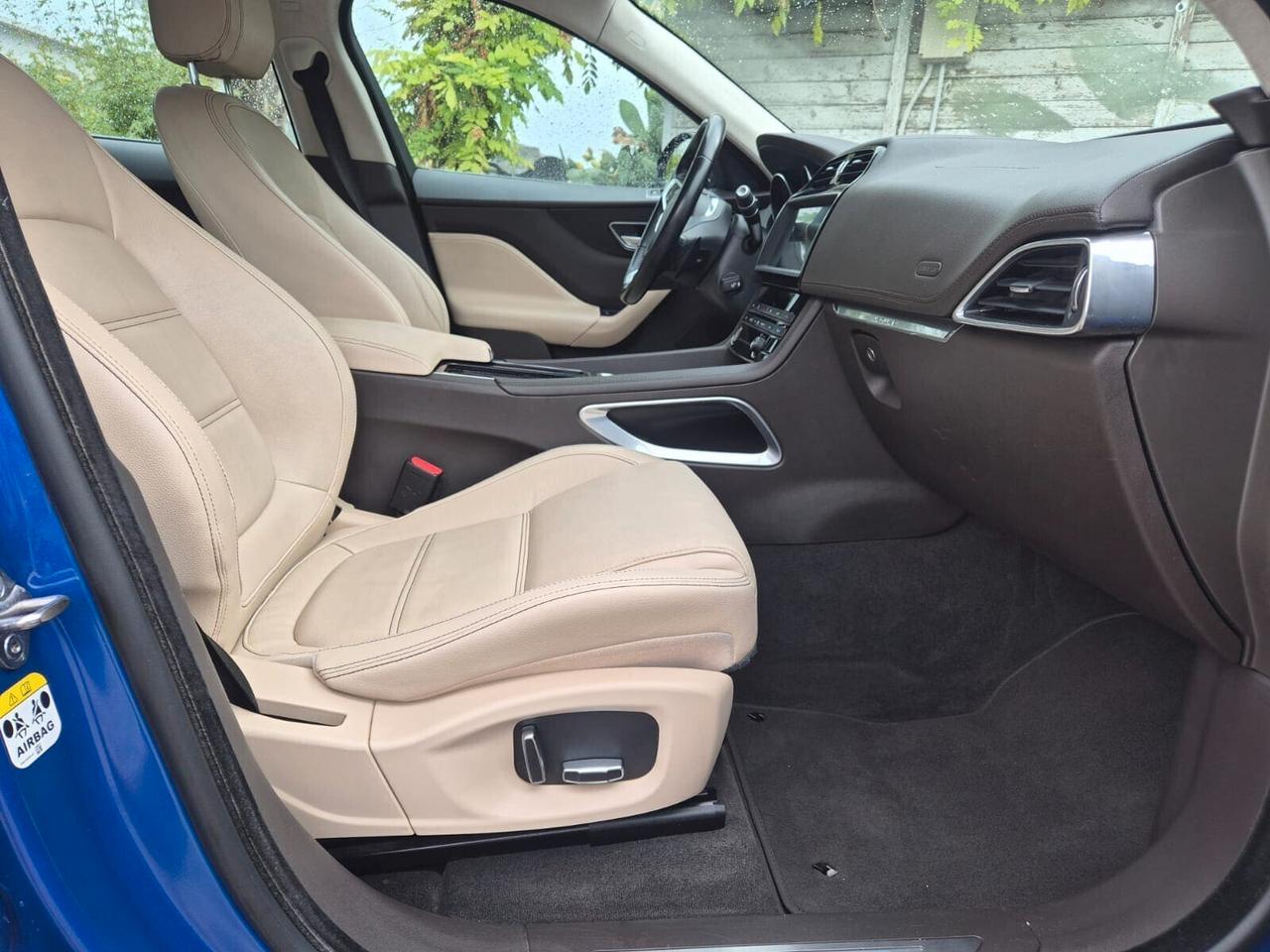 Jaguar F-Pace 2.0 D 180 CV AWD automatica Prestige